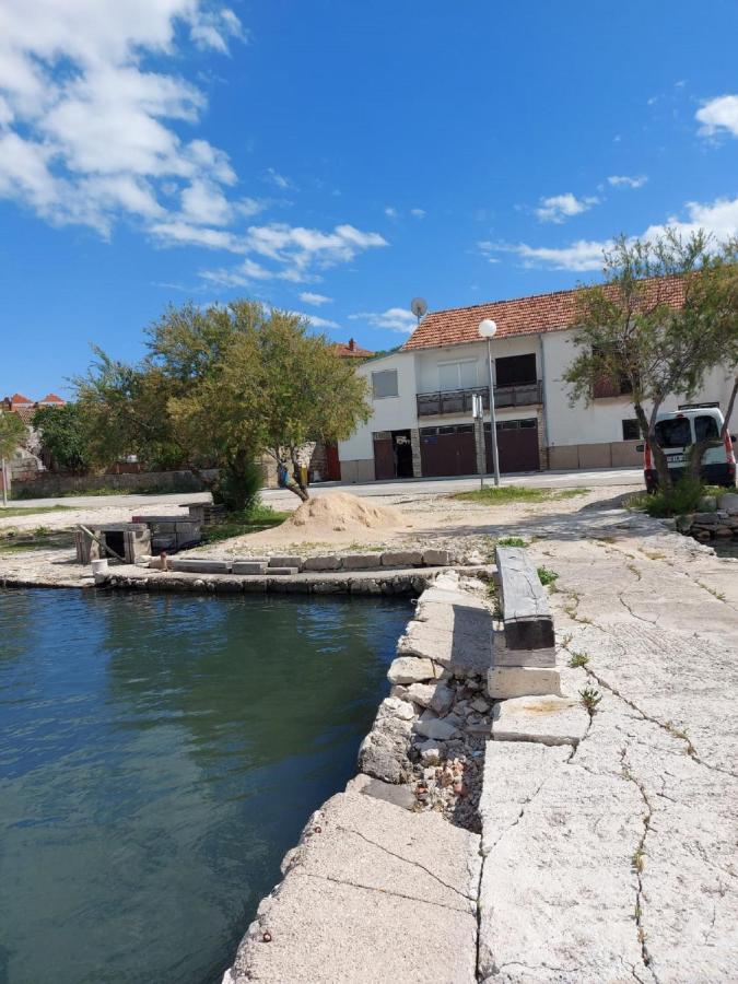 Apartman Luka Jadrtovac エクステリア 写真